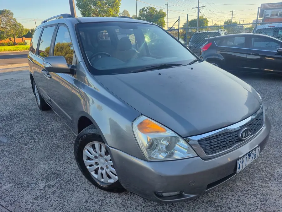 KIA CARNIVAL