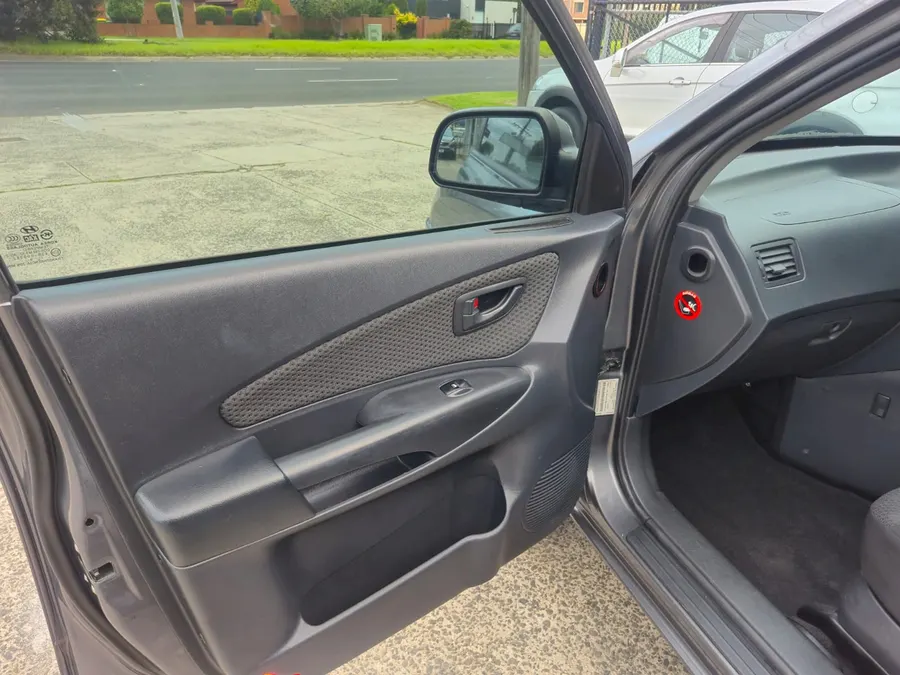 Vehicle Thumbnail 15