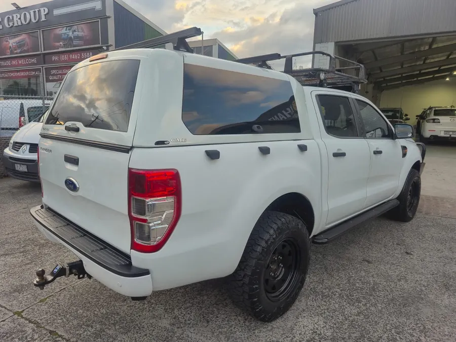 Vehicle Thumbnail 8