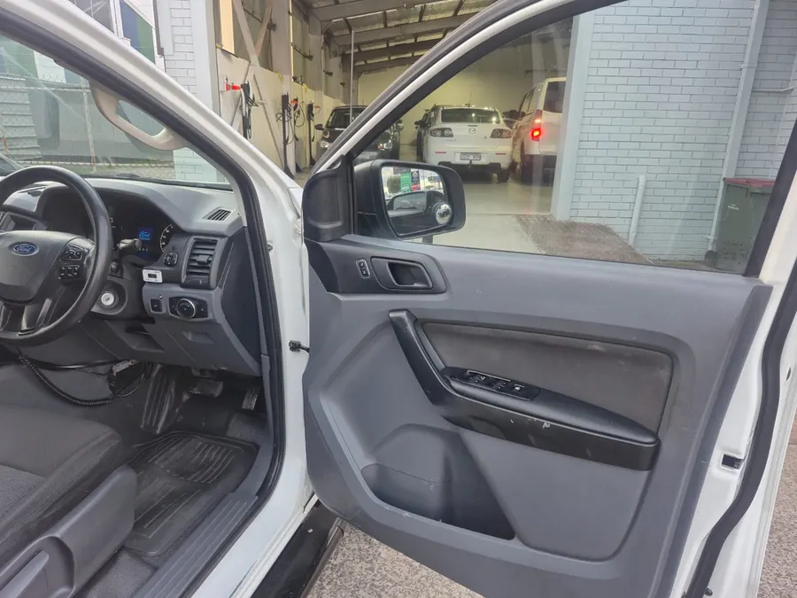 Vehicle Thumbnail 10