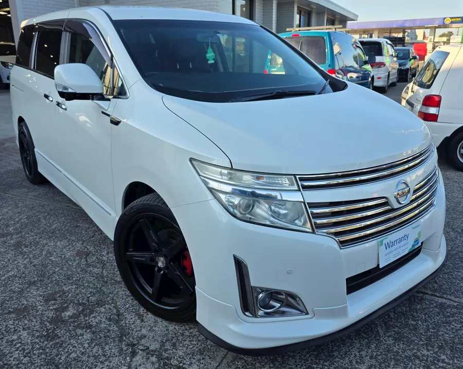 NISSAN Elgrand