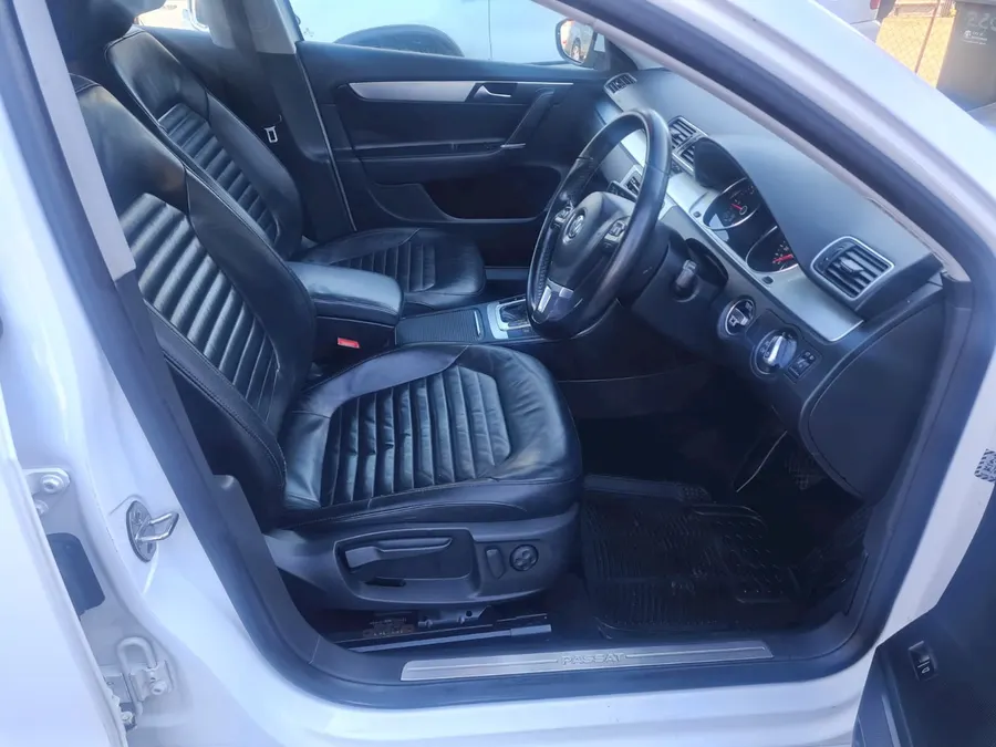 Vehicle Thumbnail 9
