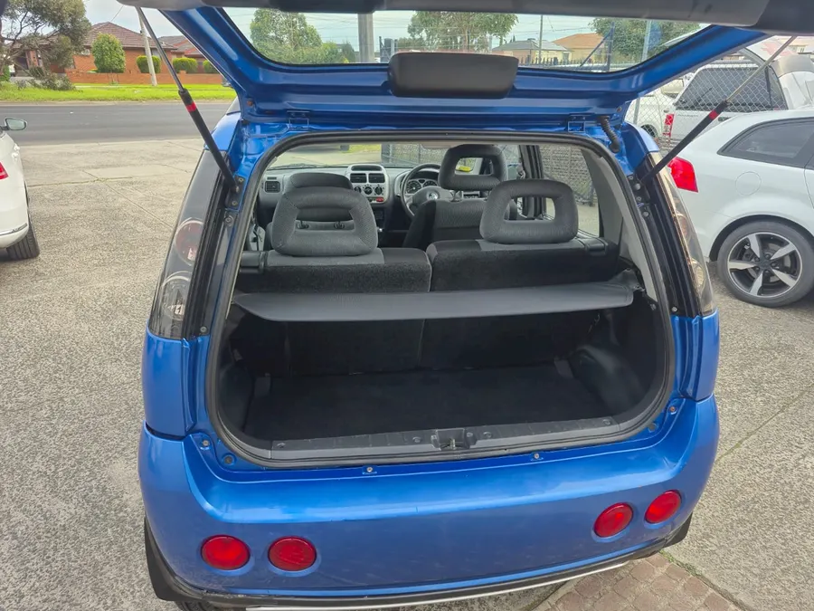 Vehicle Thumbnail 13