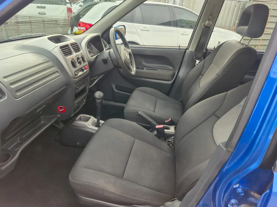 Vehicle Thumbnail 16