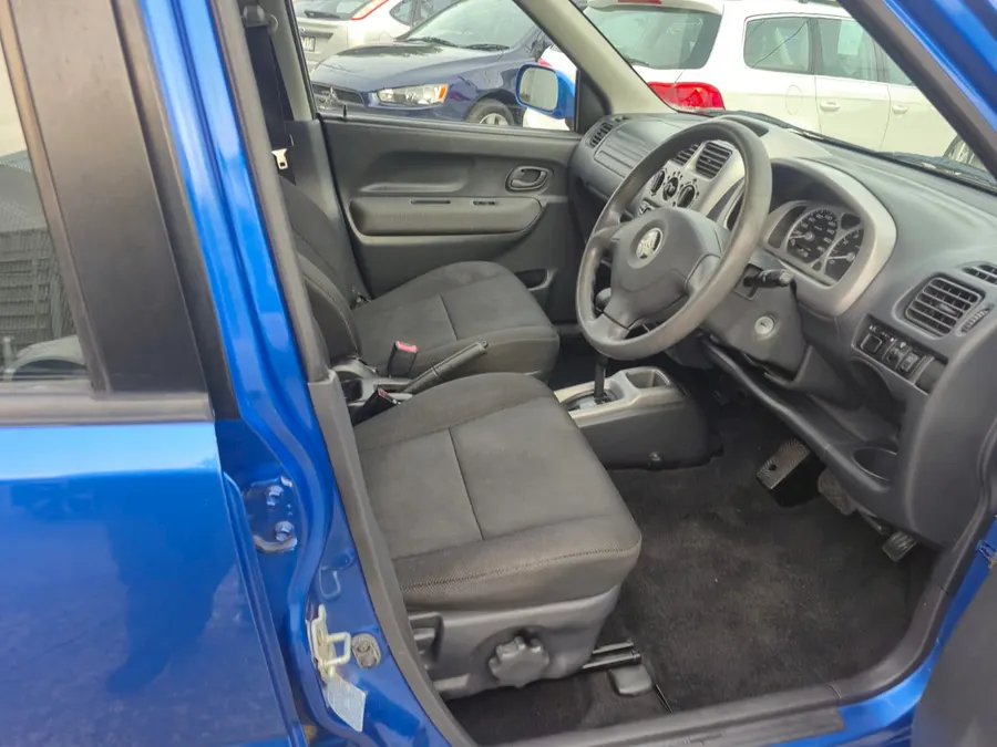 Vehicle Thumbnail 10