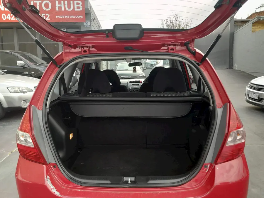 Vehicle Thumbnail 14