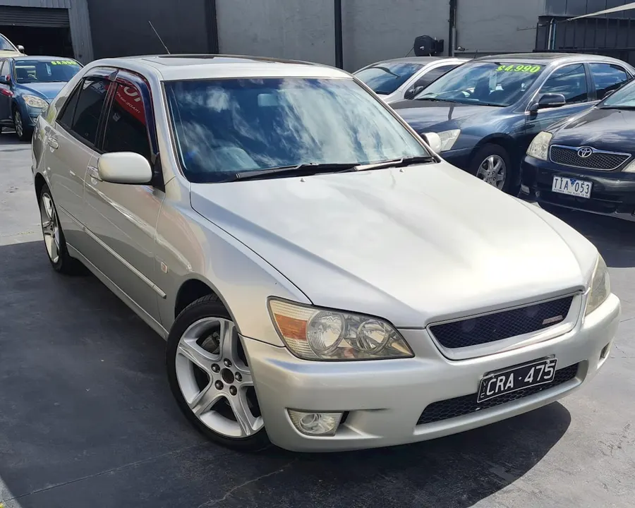 LEXUS IS